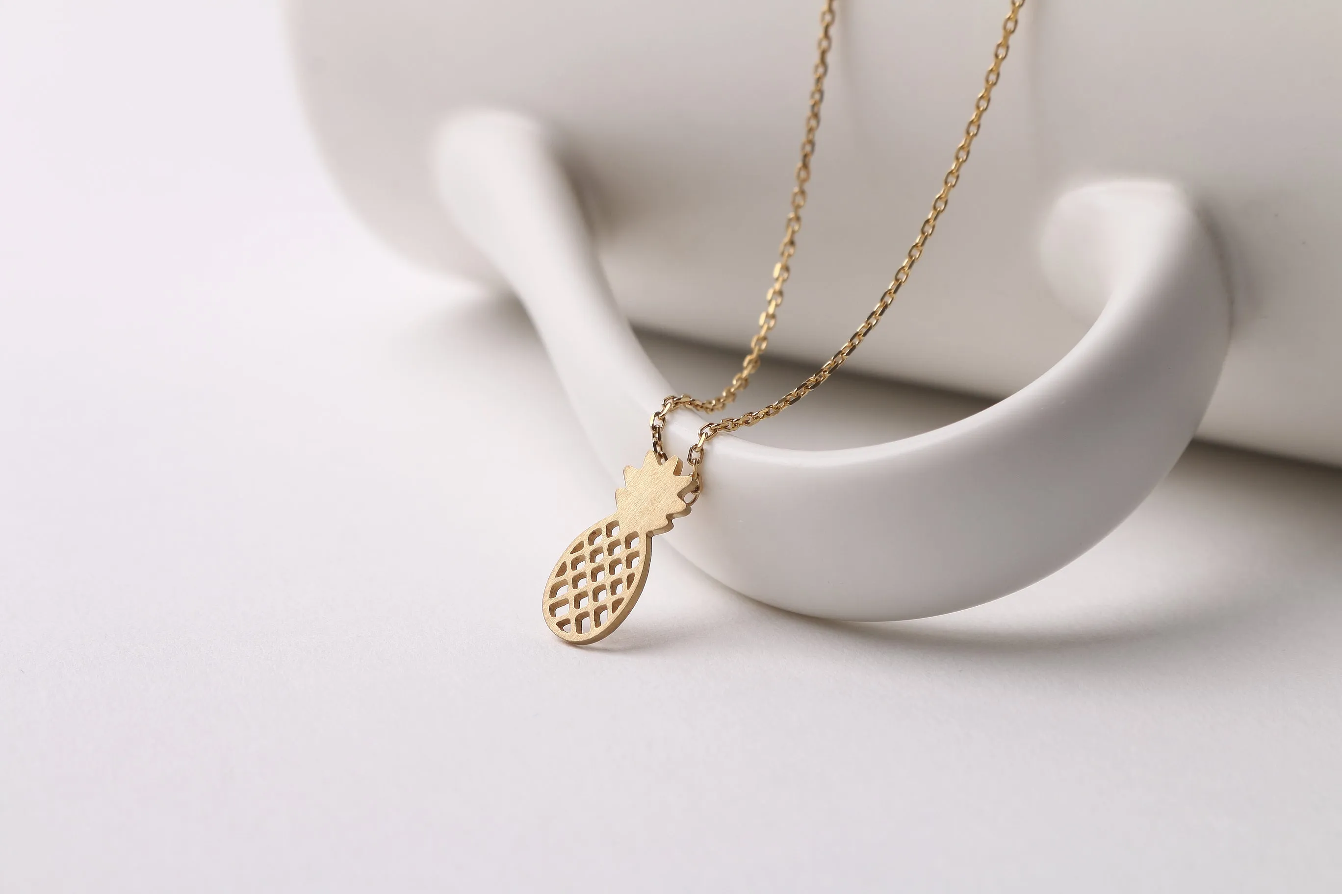 Necklace Aloha Pineapple Puka Gold
